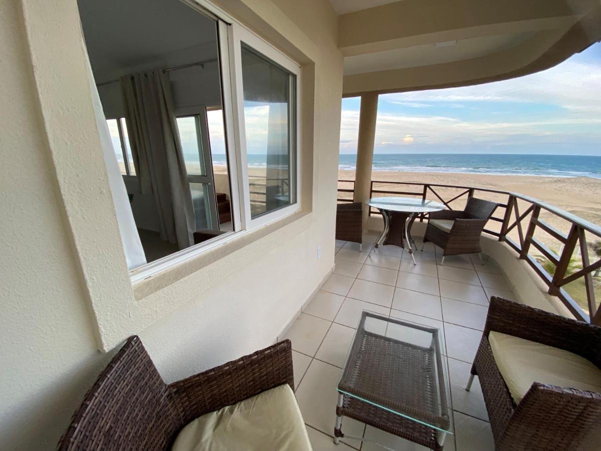 Beachfront Apt & Jacuzzi Taíba Kültér fotó
